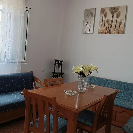 Anna's House Apartment Panteli