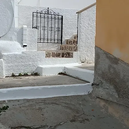 Anna's House *
